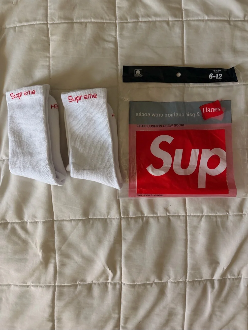 Supreme White Logo Crew Socks